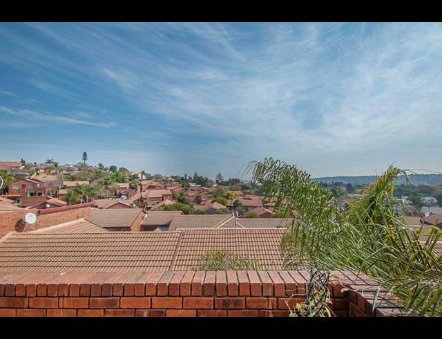 2 BEDROOM APARTMENT FOR SALE IN WILROPARK